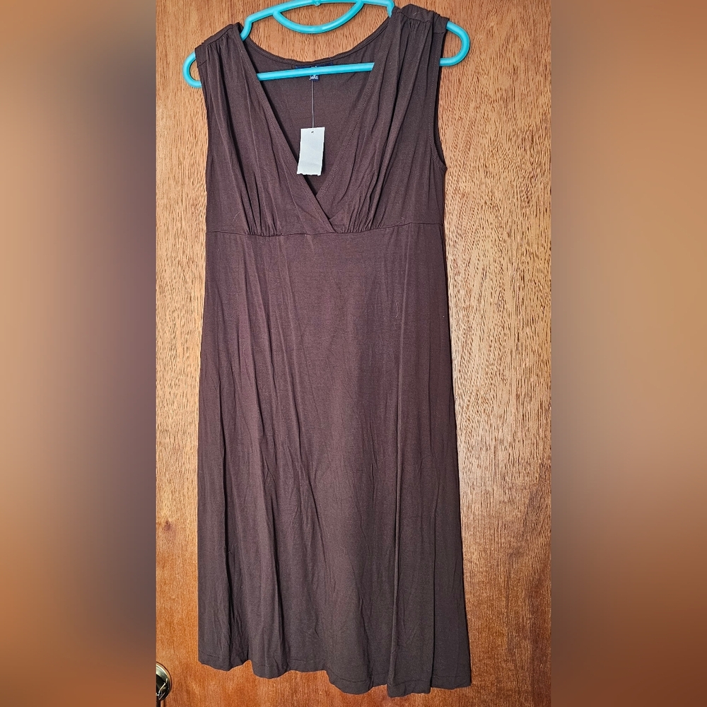 Elegant Brown Sleeveless Dress